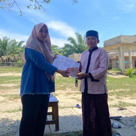 Album : Penyerahan Beasiswa 