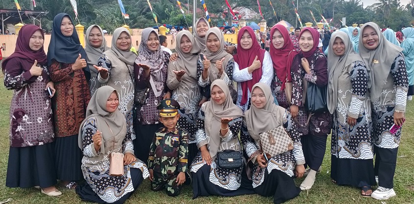 Album : TP-PKK pada Acara HUT RI